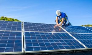 Installation et mise en production des panneaux solaires photovoltaïques à Saint-Michel